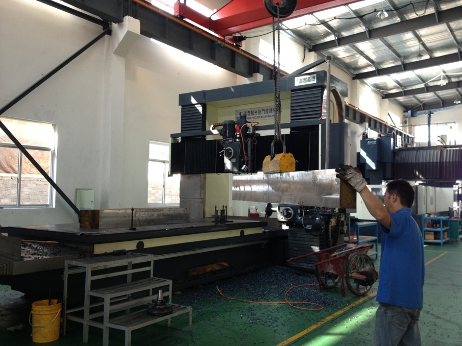 大型龙门CNC (1)